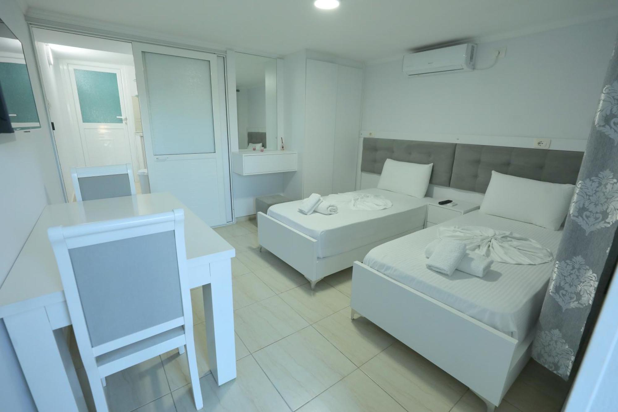 Kevin's Sarande